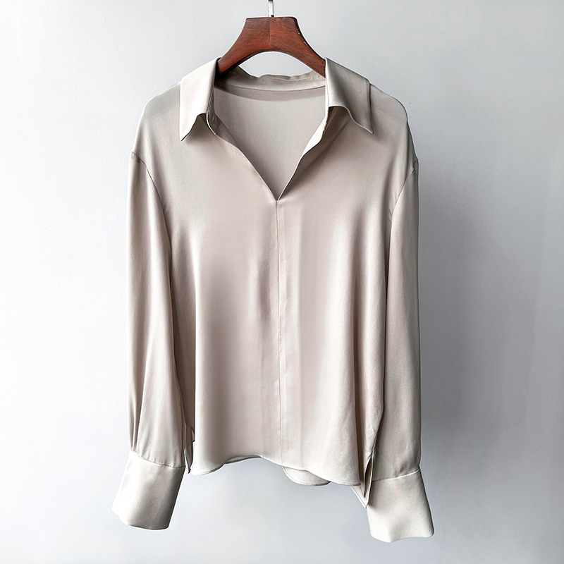 Elegante zijden blouse
