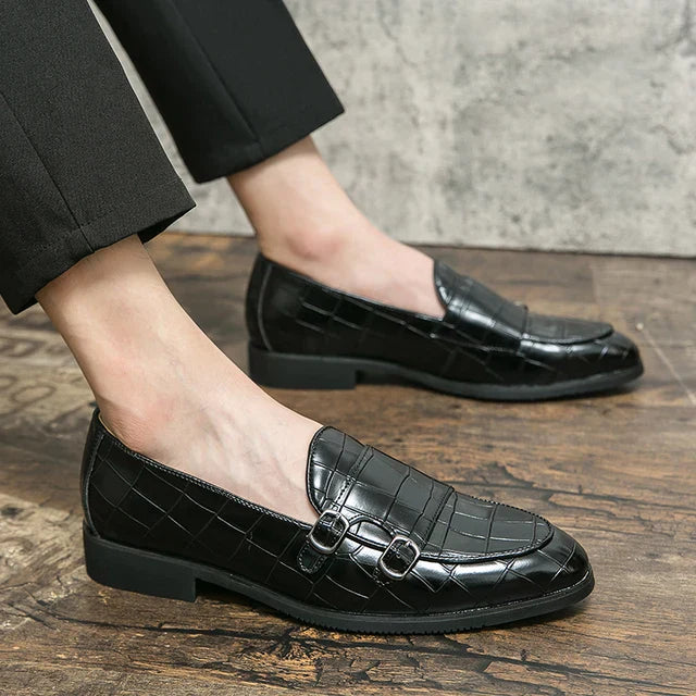 Gladleren schoenen met krokodillenmotief