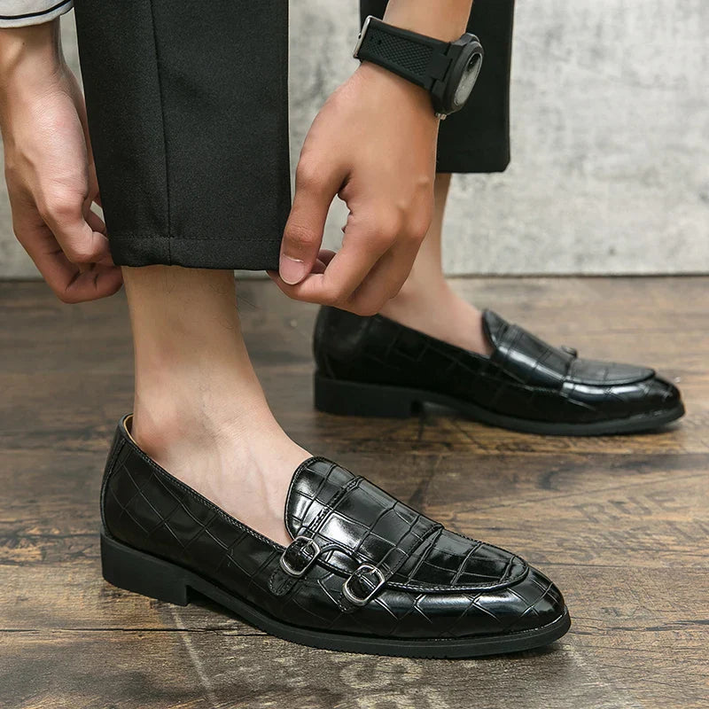 Gladleren schoenen met krokodillenmotief