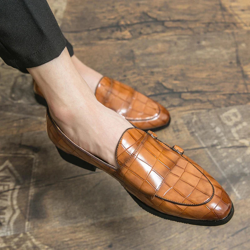 Gladleren schoenen met krokodillenmotief