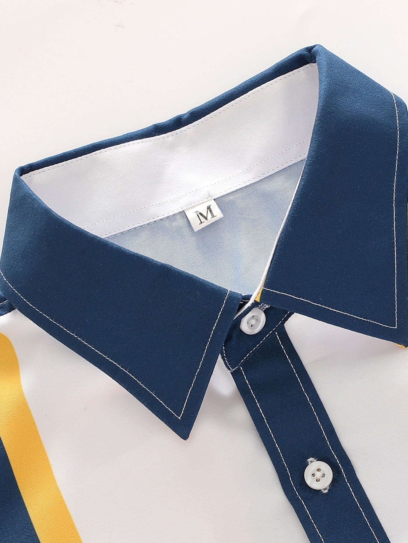 Gestreept overhemd met knoopsluiting