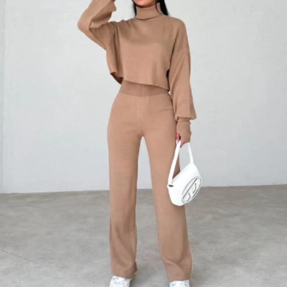 Damesset met coltrui en lange broek