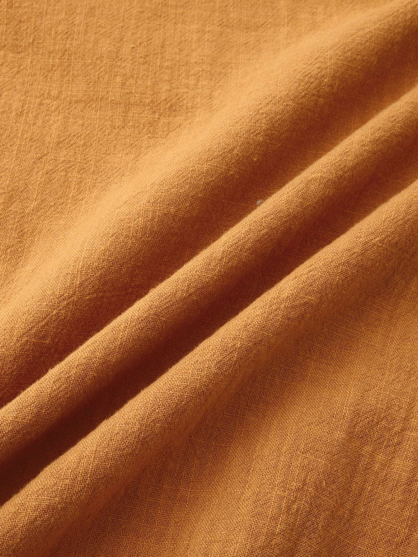 Linnen shirt met lange mouwen met staande kraag & linnen broek met rechte pijpen