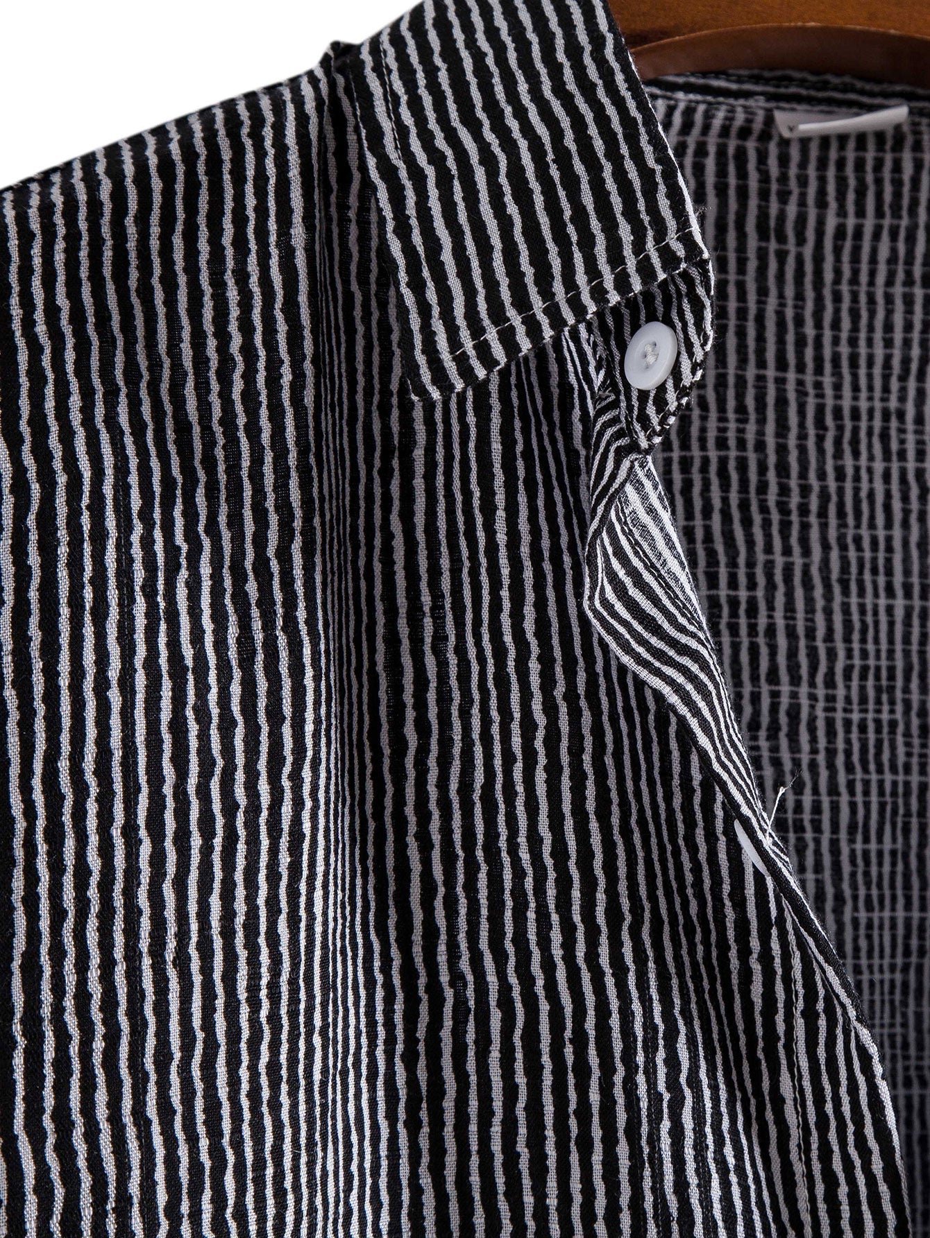 Golvend overhemd met knoopsluiting