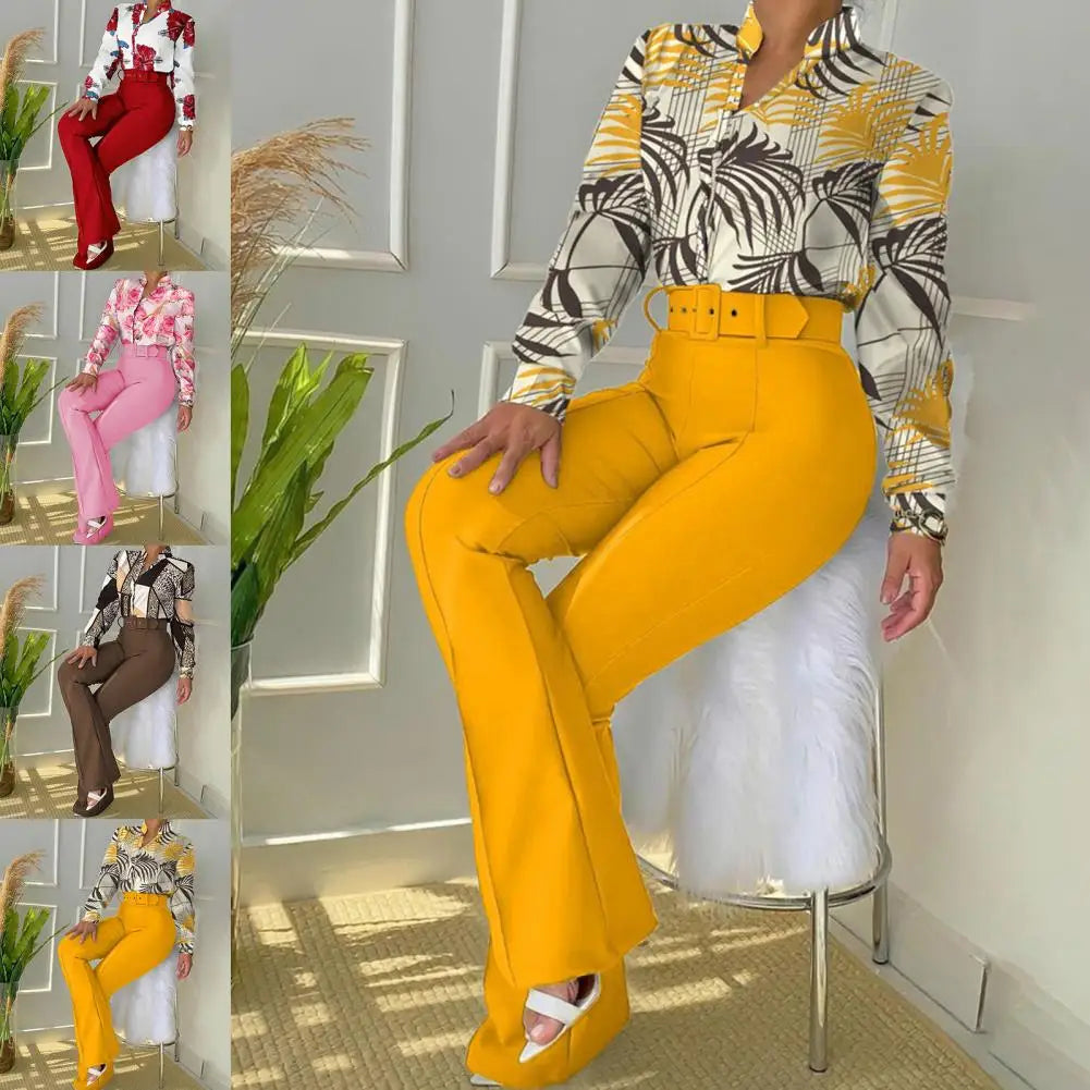 Flare broek met bijpassende blouse met bloemenprint