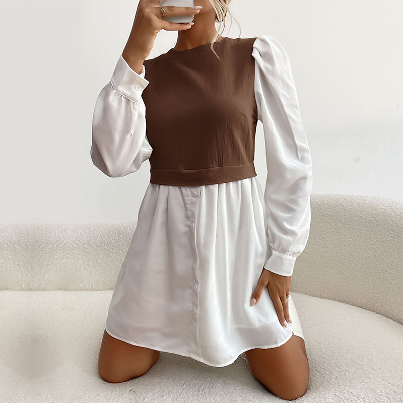 Jurk met col en pofmouwen