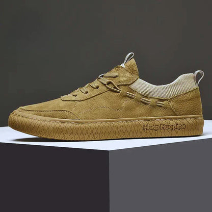 Casual suède sneakers met getextureerde zool