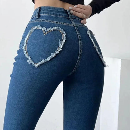 Stijlvolle jeans met hoge taille en hartvormig franje detail