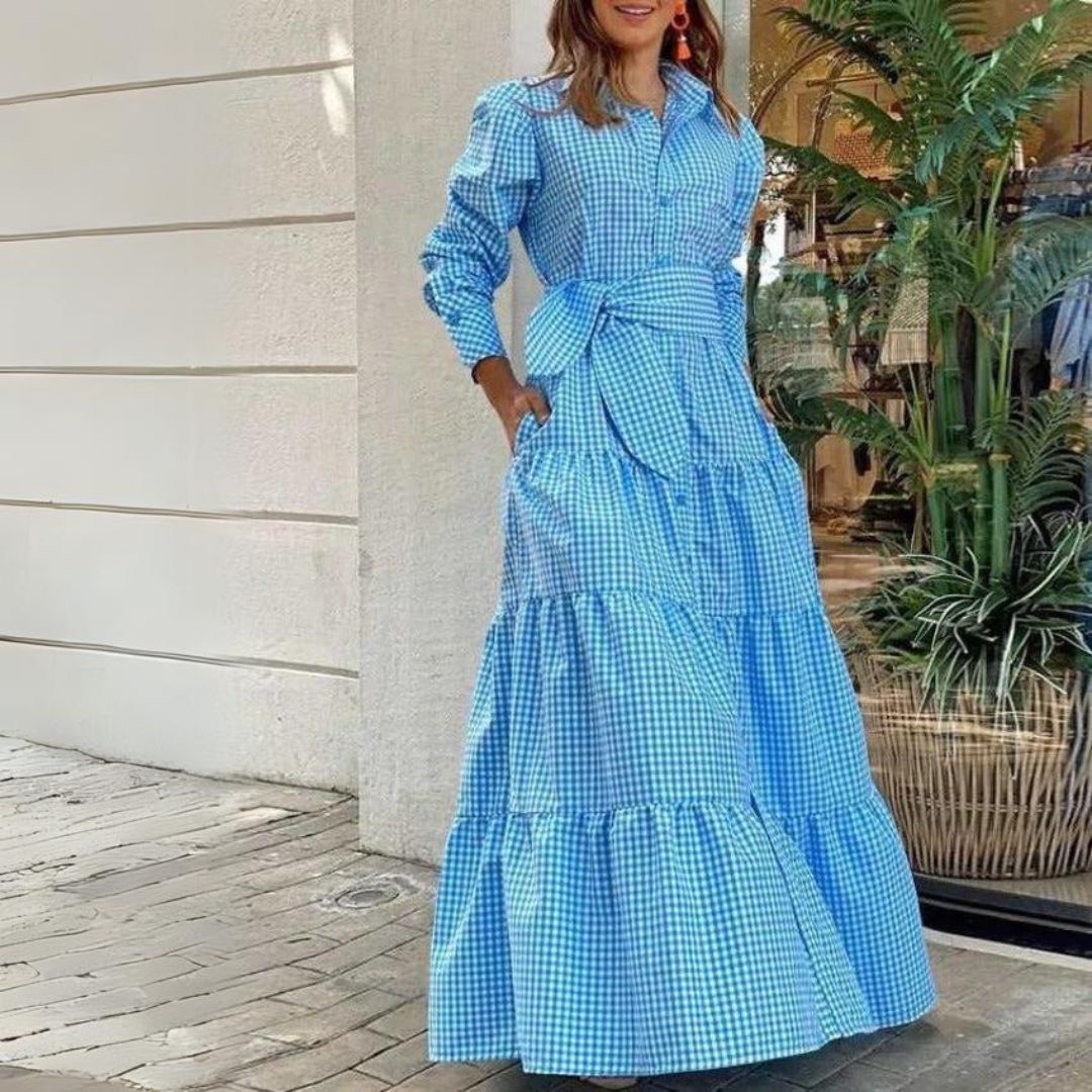 Geruite overhemdjurk met gestreepte rok en riem