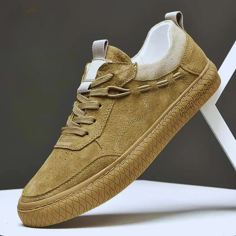 Casual suède sneakers met getextureerde zool