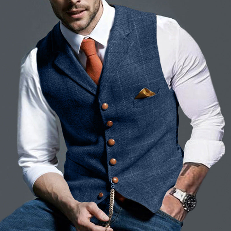 Mouwloos herengilet met klassieke omgeslagen mouwen