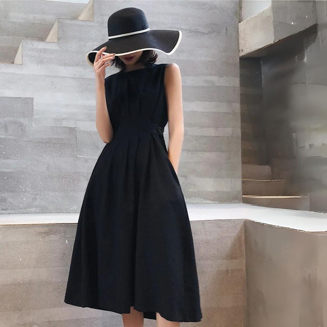 Mouwloze A-lijn midi-jurk met geaccentueerde taille