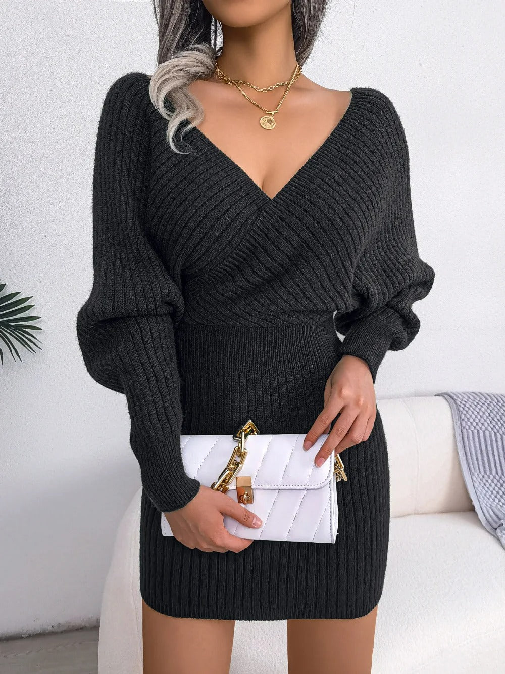 Gebreid off-shoulder sexy jurkje met gekruiste V-hals