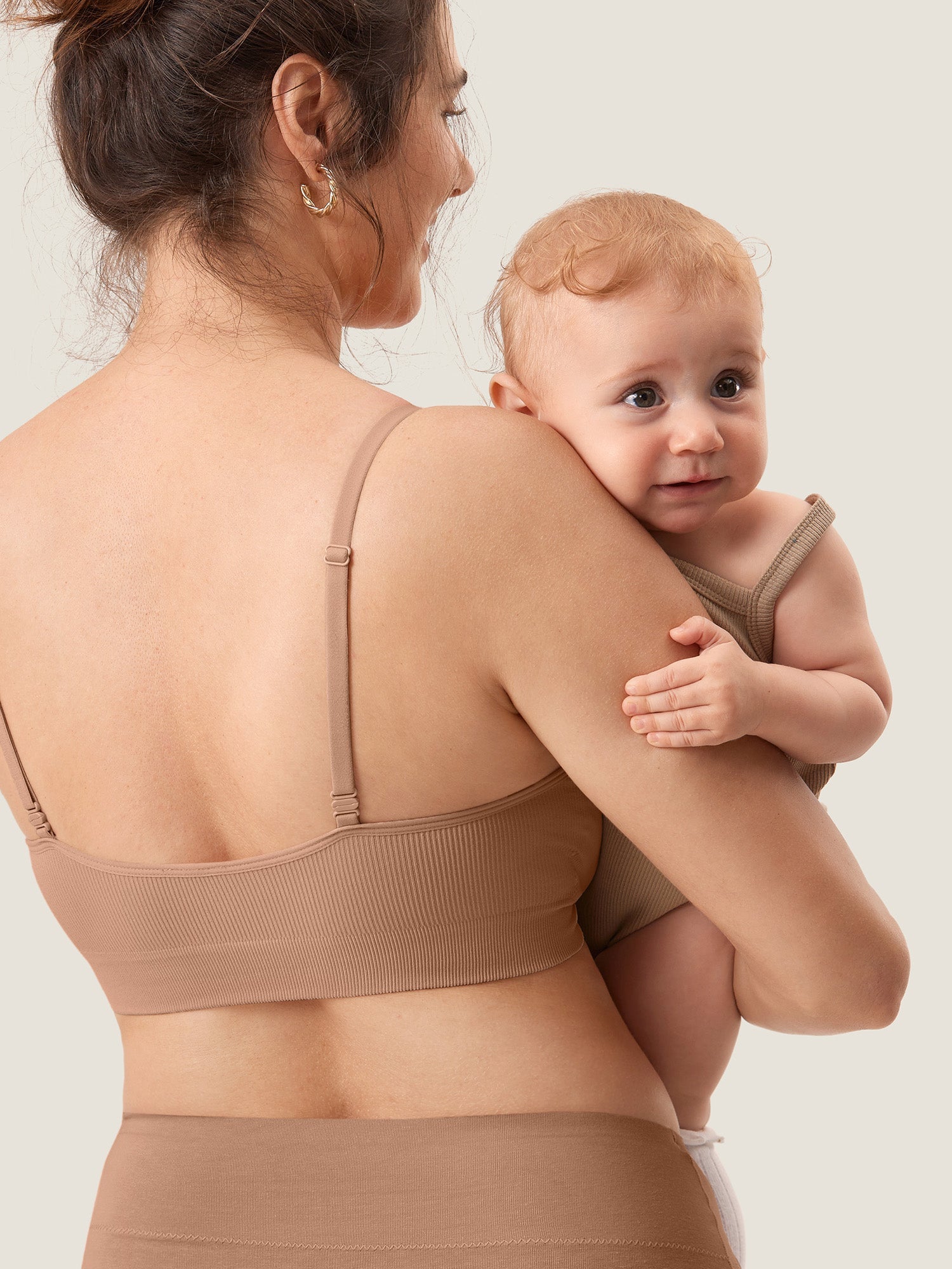 Voedingsbeha zonder beugel in ribstof – zachte voedingsbralette met uitneembare pads