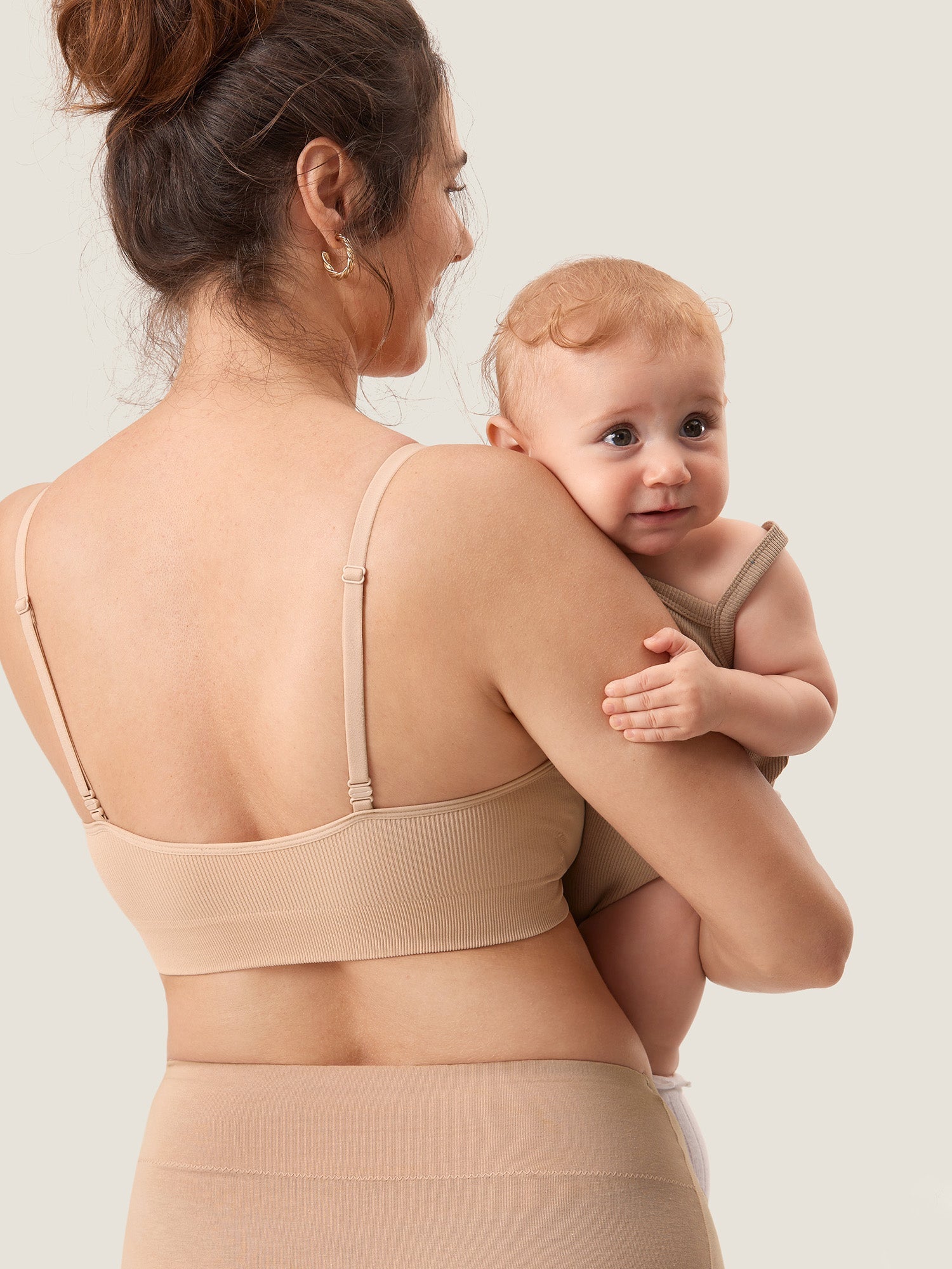 Voedingsbeha zonder beugel in ribstof – zachte voedingsbralette met uitneembare pads