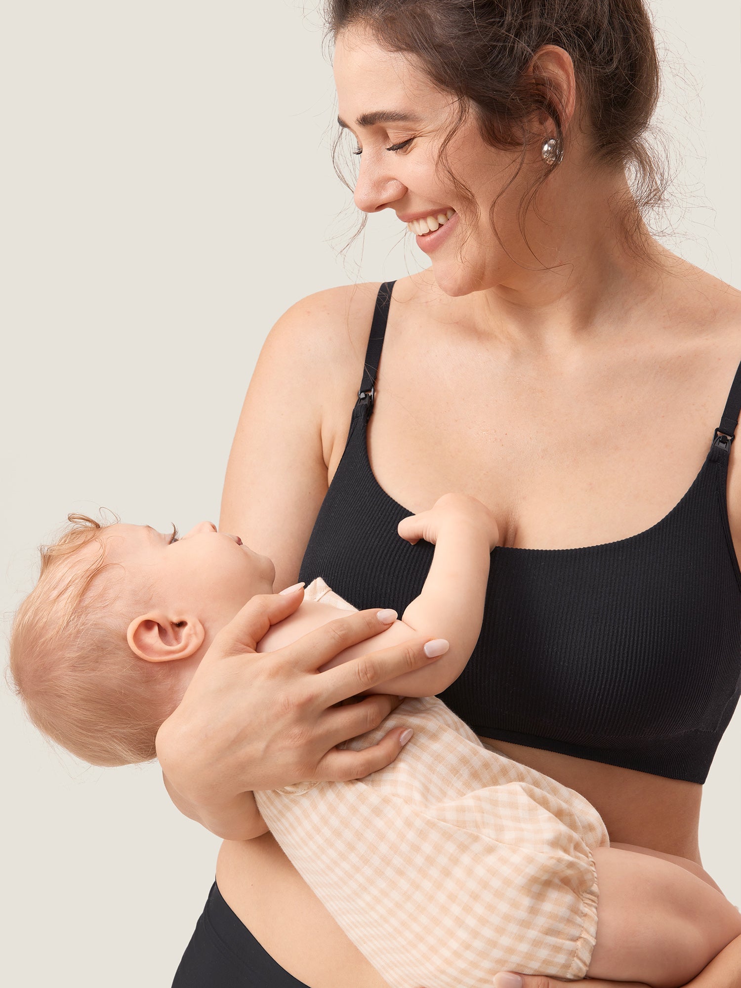 Voedingsbeha zonder beugel in ribstof – zachte voedingsbralette met uitneembare pads