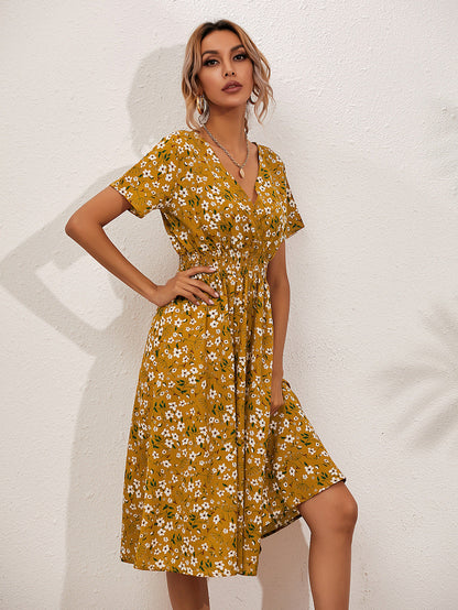 Elegante zomerjurk met bloemenprint