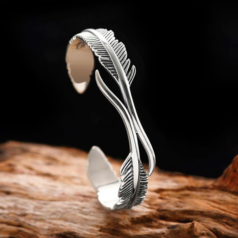 Sterling veren manchet armband met opengewerkt ontwerp