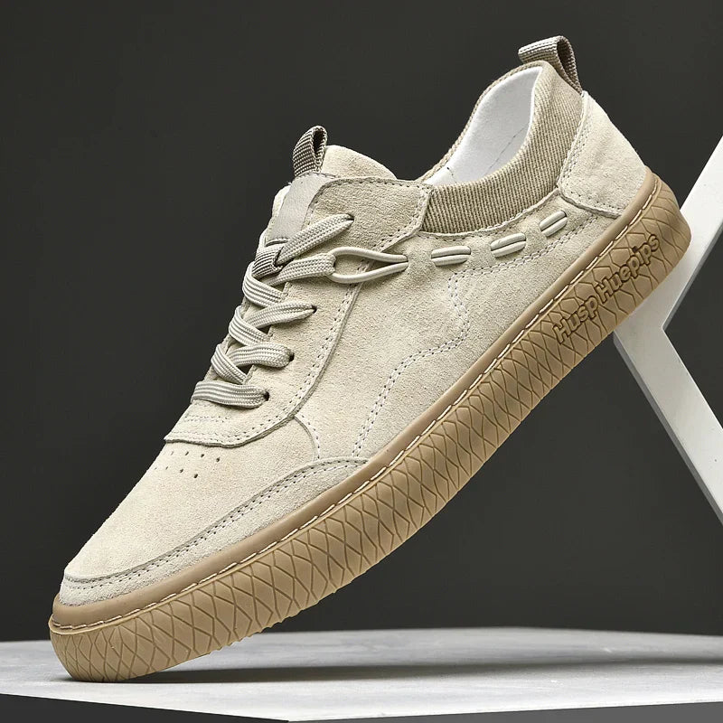 Casual suède sneakers met getextureerde zool