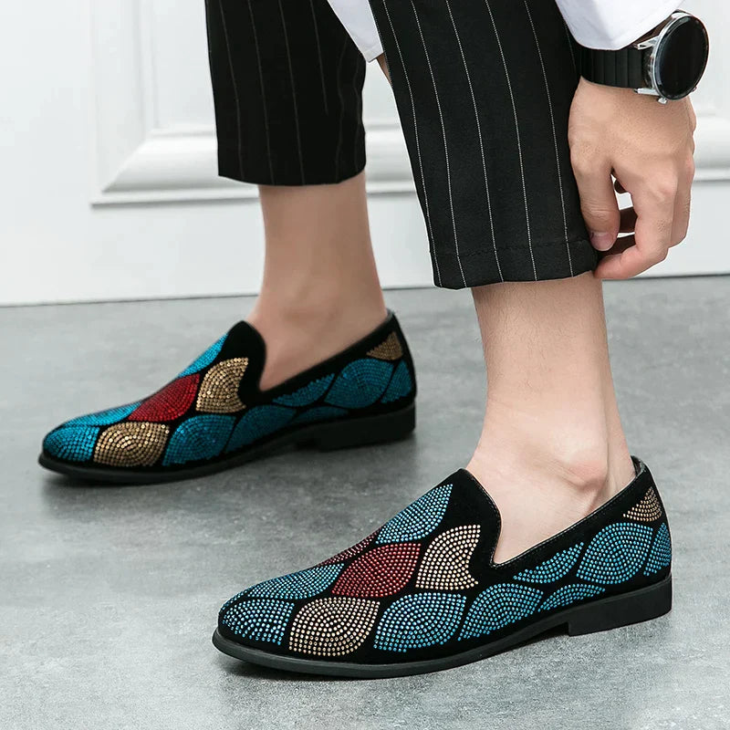 Moderne slip-on schoenen met geometrisch patroon