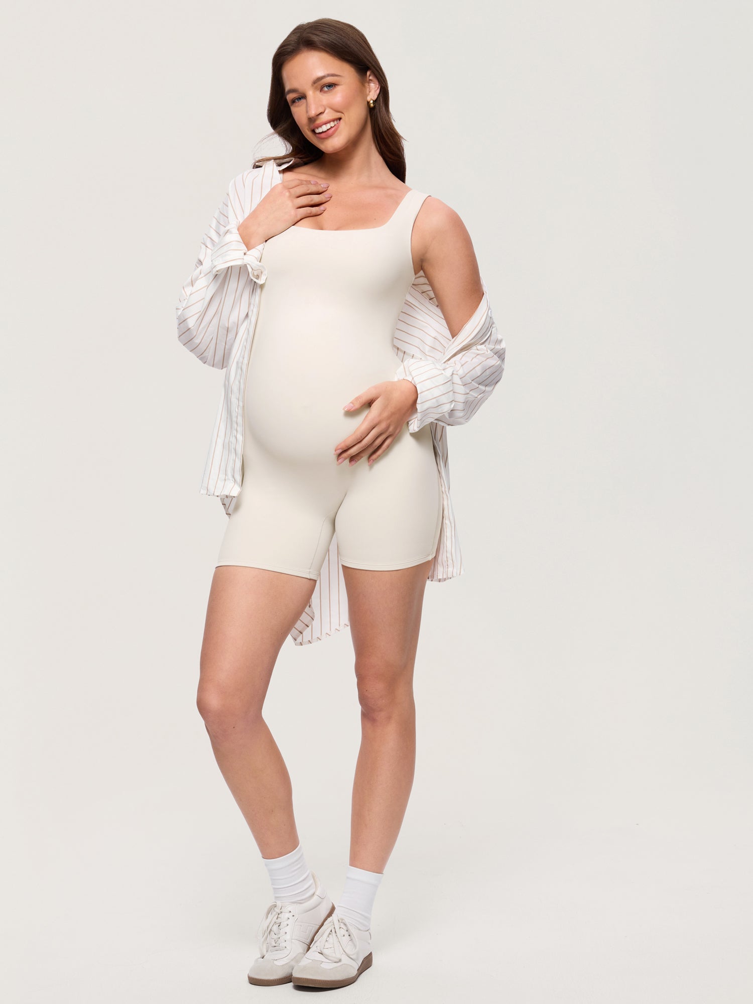 Zwangerschapsplaysuit met vierkante hals – Airsofta romper met ingebouwde bh