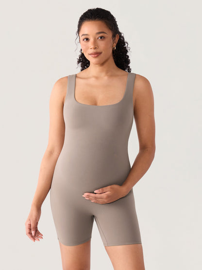 Zwangerschapsplaysuit met vierkante hals – Airsofta romper met ingebouwde bh
