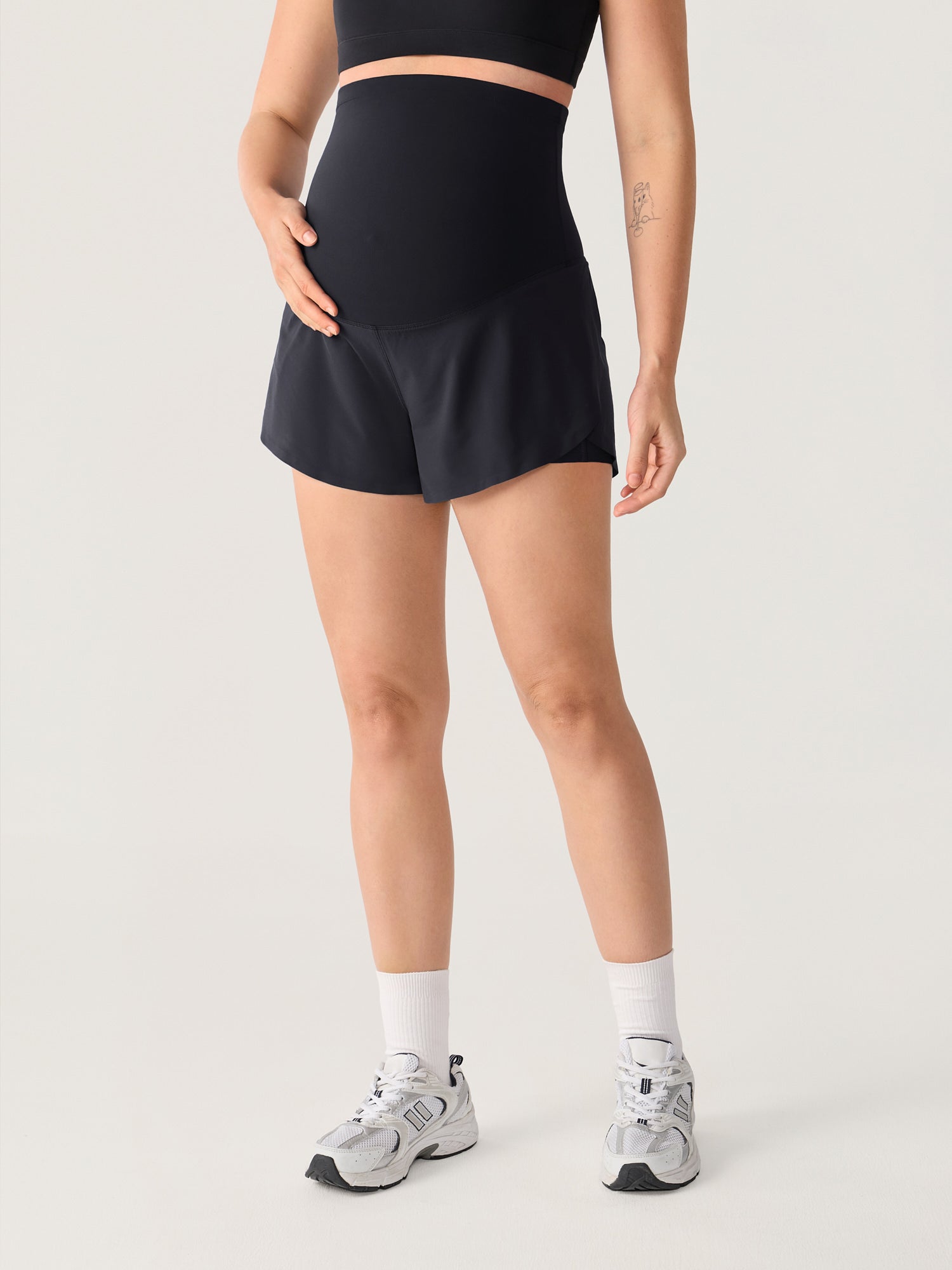 Zwangerschapsshort met zakken – Bloomove™ dolphin short dubbellaags