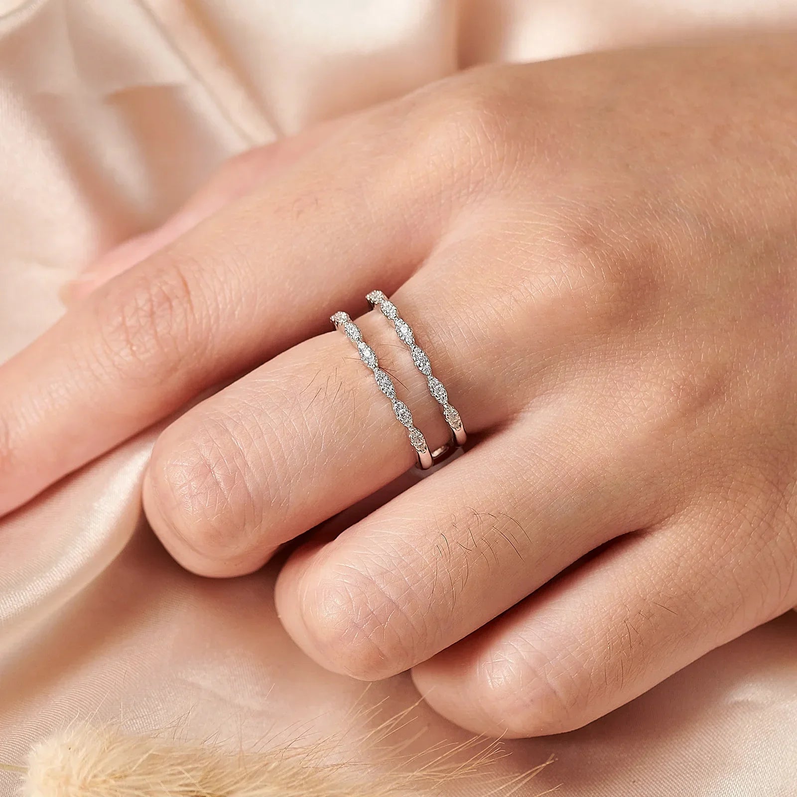 Sterling zilveren ring enhancer met fonkelende accenten