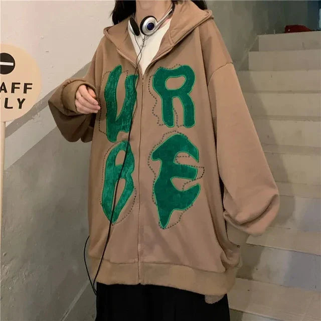 Oversized hoodie met opvallende letterapplicaties