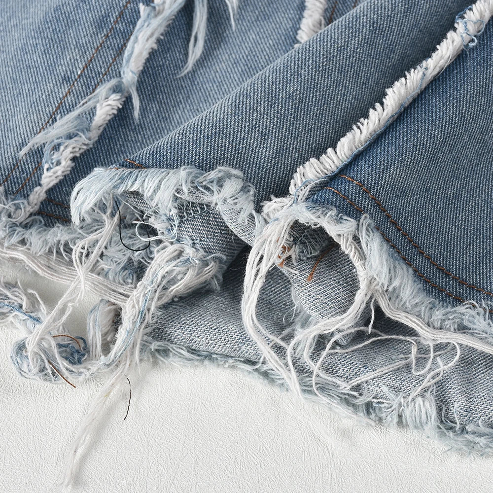 Strapless denim jurk met gerafelde zoom