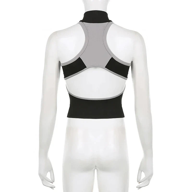 Sportieve crop top met hoge kraag