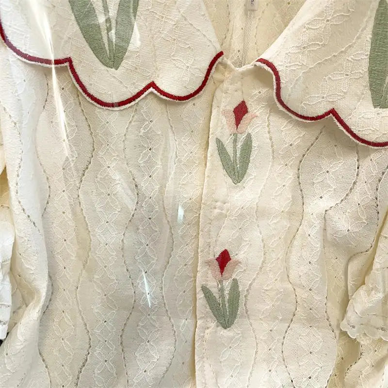 Retro blouse met Peter Pan kraag en bloemenpatroon