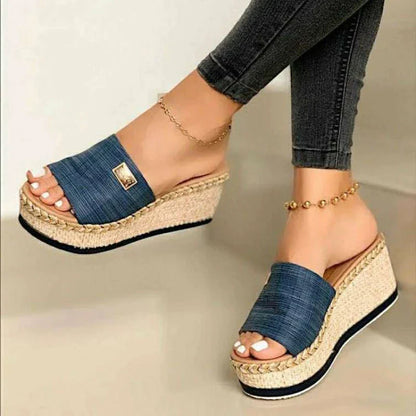 Casual sandalen met sleehak en espadrillezool