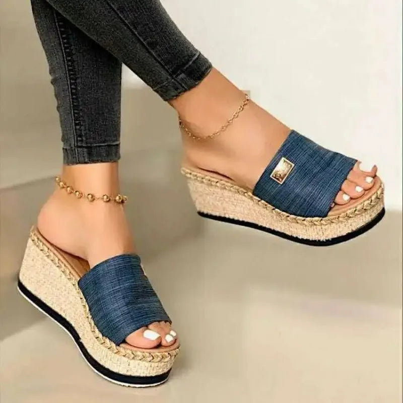 Casual sandalen met sleehak en espadrillezool