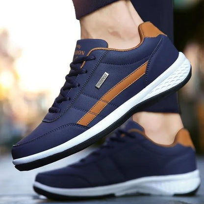 Lage sneakers met zijstrepen