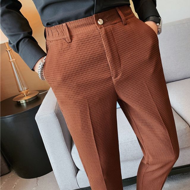 Slim-fit broek met subtiel ruitpatroon