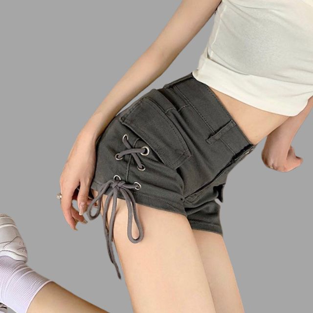 Korte broek met hoge taille en veterdetail