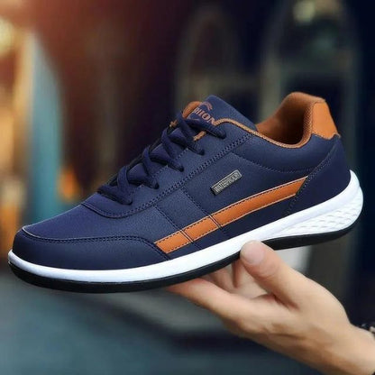 Lage sneakers met zijstrepen
