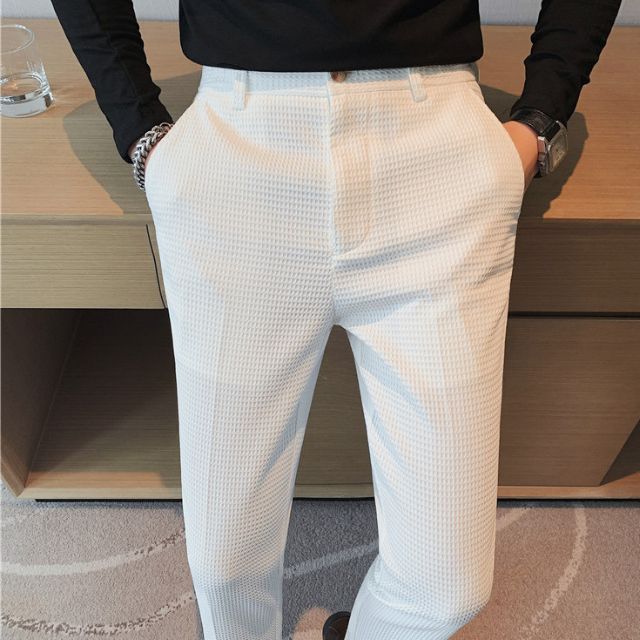 Slim-fit broek met subtiel ruitpatroon