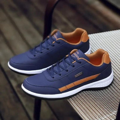 Lage sneakers met zijstrepen