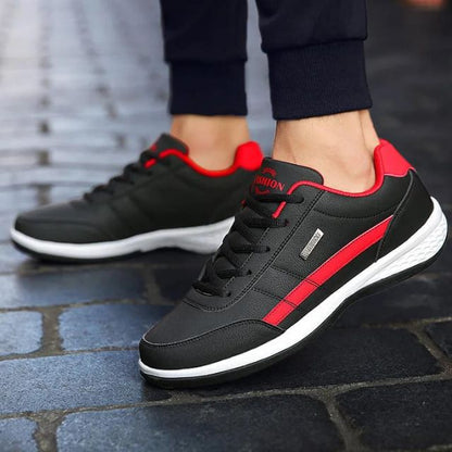 Lage sneakers met zijstrepen