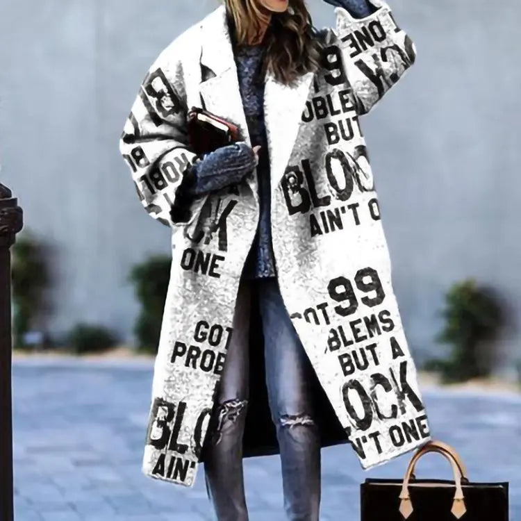 Trenchcoat met abstracte print en brede revers