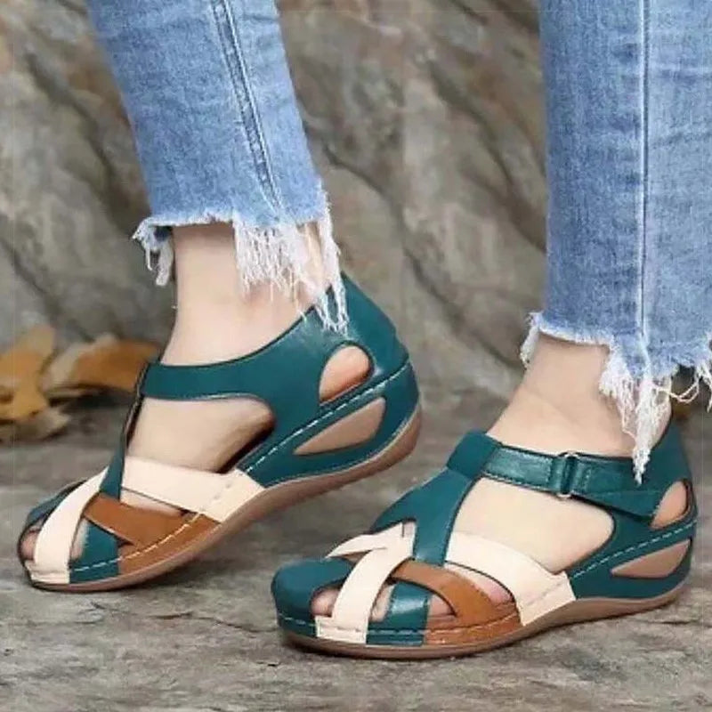 Zomerse sandalen met een lage hak