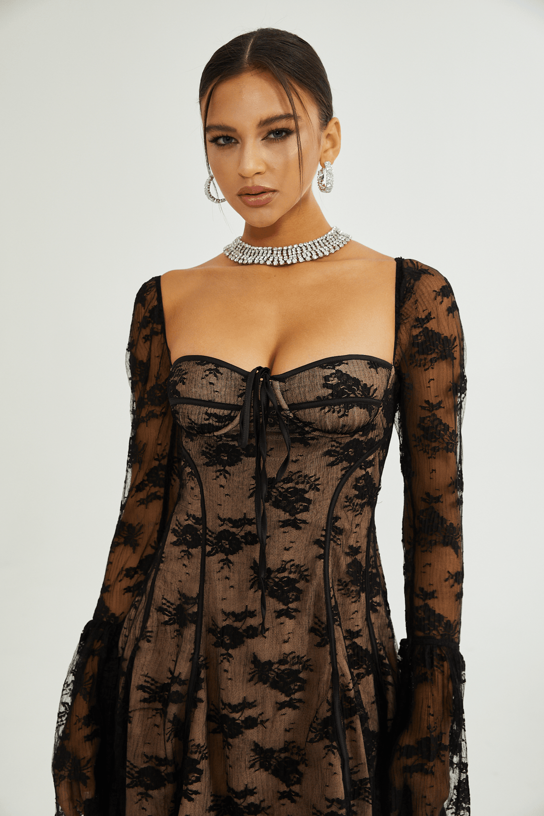 Jurk met lange mouwen en uitlopende manchetten