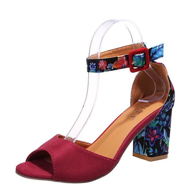 Larissa - stijlvolle sleehak sandalen 2023